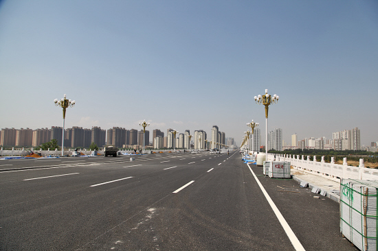 ɽ��ʡ��ͬ�н��O(sh��)�еĳ����^(q��) IC���D