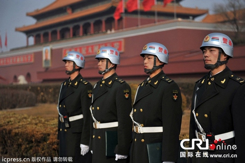 2014��3��2����2014��ȫ���ɕ������ڱ������_��������(d��ng)�����������찲�T�V���������ο��������侯������ӏ�(qi��ng)Ѳ߉�������������D���侯�ٱ��ڱ����찲�T�ǘ�ǰ�Pֱվ�����J(r��n)��ֵ�ء�